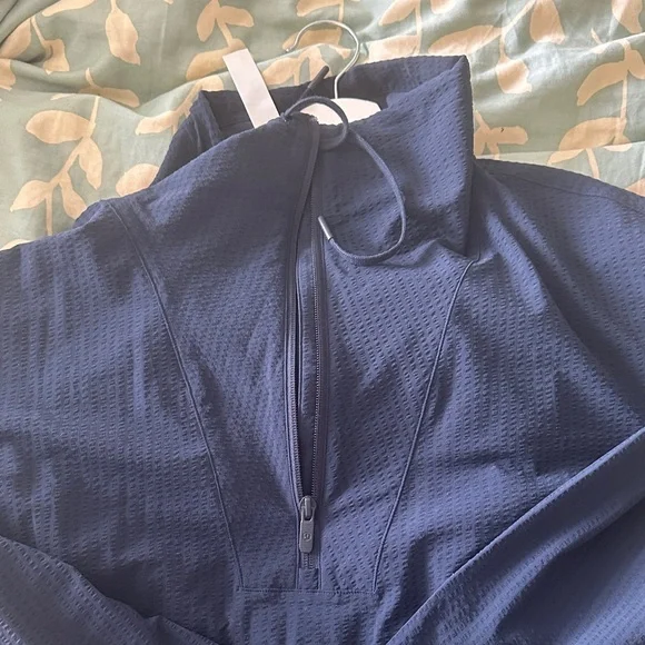 lululemon pack light pullover - Picture 3 of 4